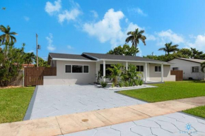 5 3B 2 Bath Home Just Minutes from Hollywood Hallandale Beach